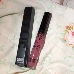 Selling this brand new Kylie velvet lipstick